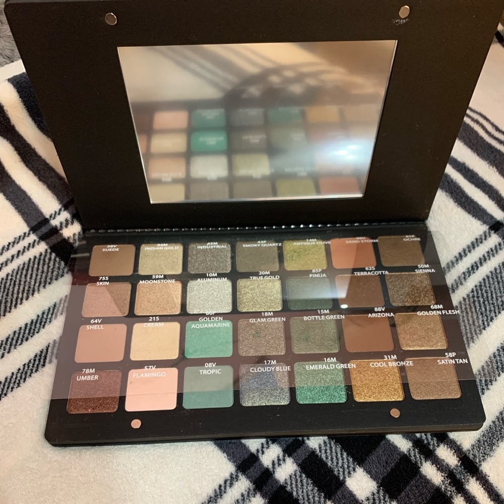 Natasha Denona Eyeshadow Palette 28/ green brown